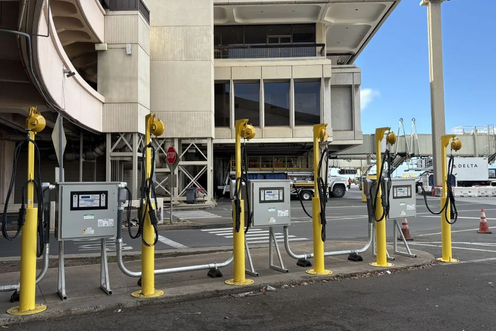 Fixed vs. Mobile GSE Charging: Which Is Right for Your Fleet?